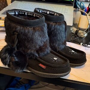 Soft Moc, Ladies, Black Suede,  Fur Boots with Pom-Poms. Size 7. NEW